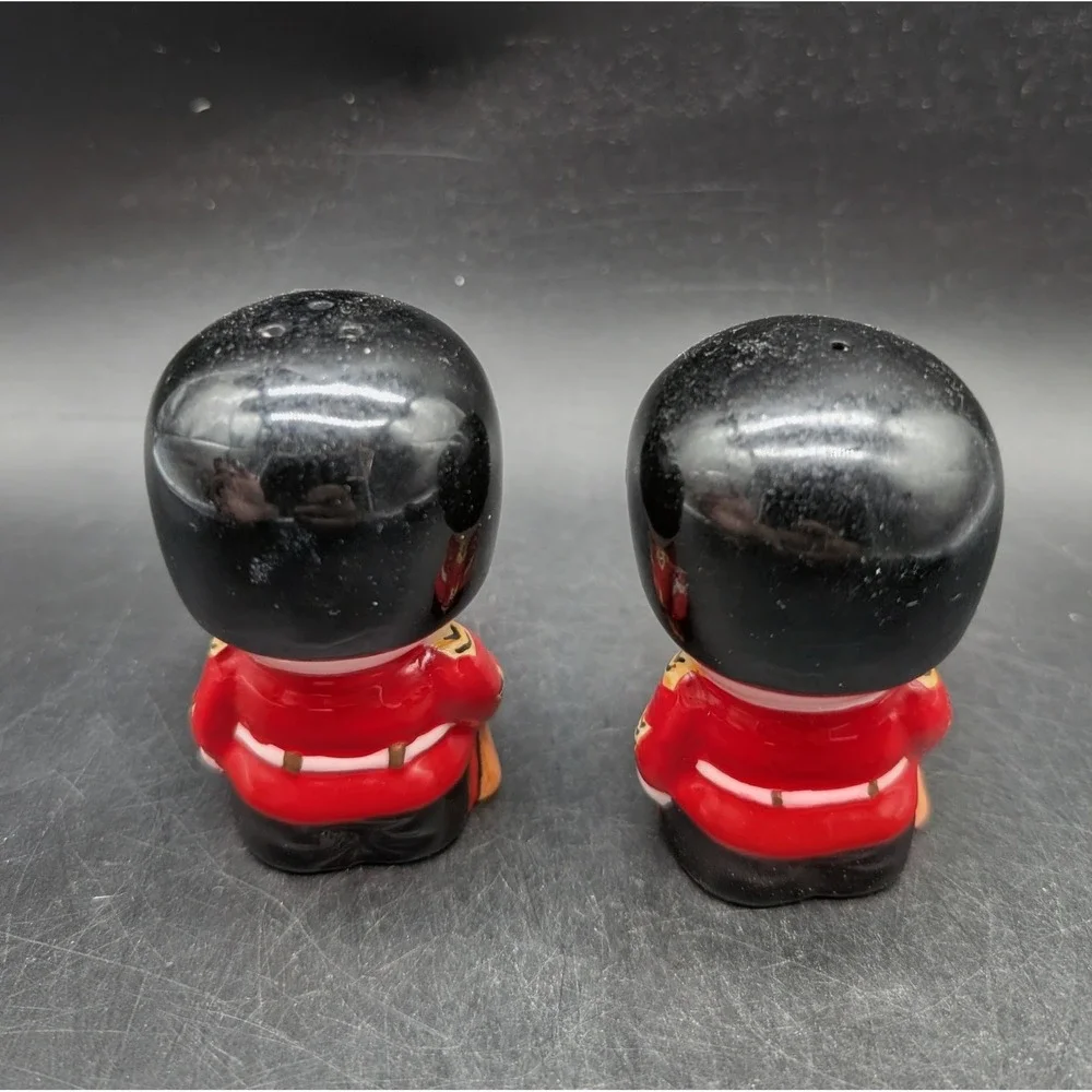 Vintage British Royal Guard Ceramic Salt and Pepper Shakers Set Red Black London